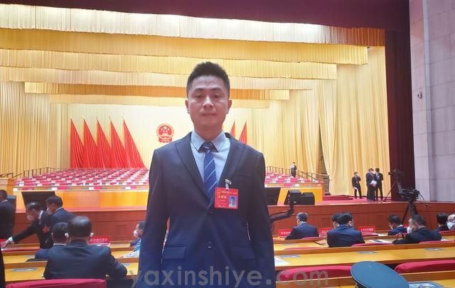 长沙南宫电竞电器工会副主席刘焕林受邀参加市工会第二十一次代表大会(图4) 长沙南宫电竞电器工会副主席刘焕林受邀参加市工会第二十一次代表大会(图4)